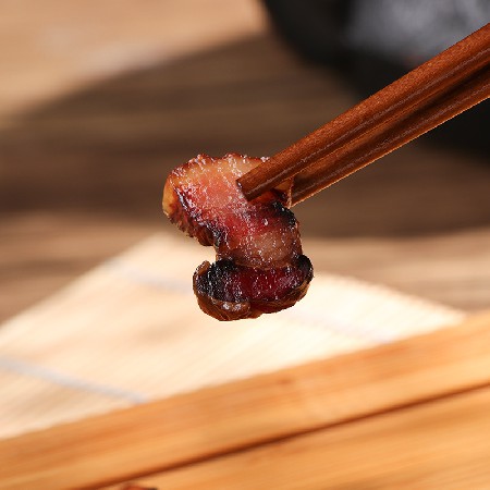 广式风味腊肉称重计量广东特产腌制腊肉厂家批发真空包装腊肉